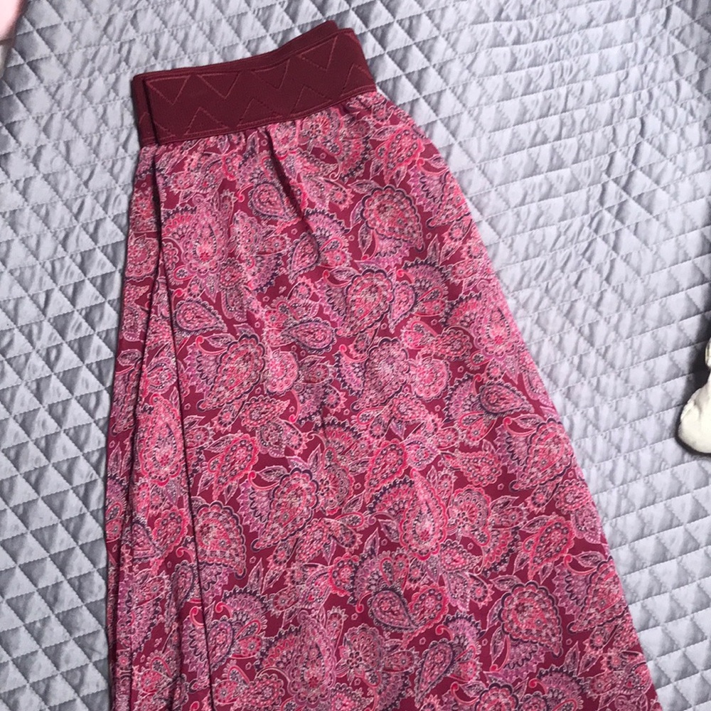 LuLaRoe LUCY PAISLEY Skirt. XS
